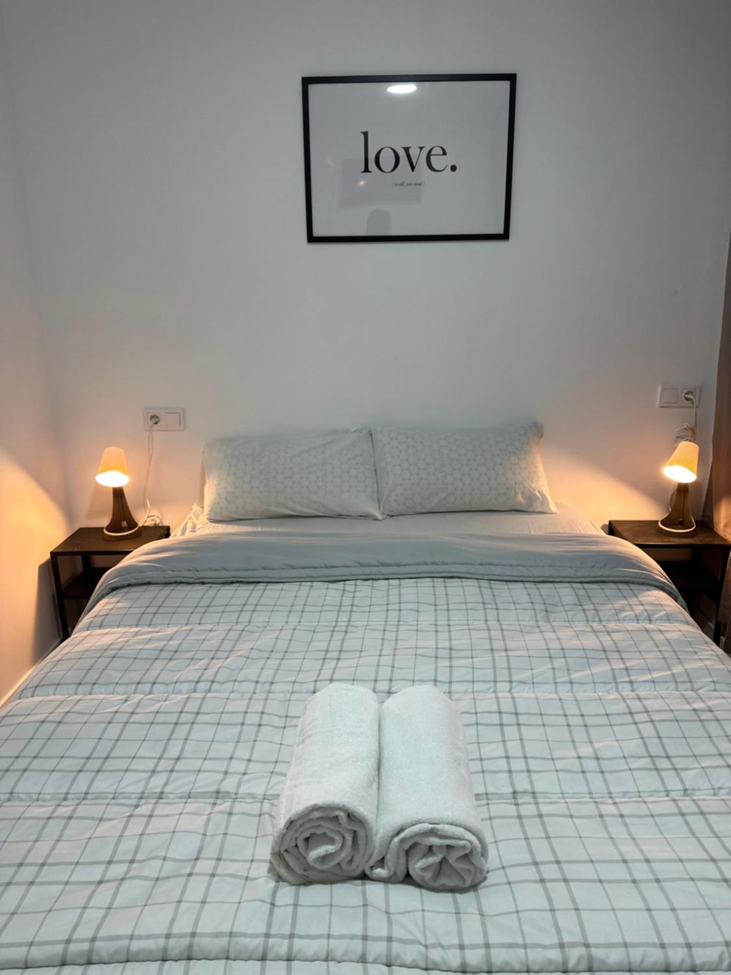 Rooms Mediavilla Madrid Exterior photo