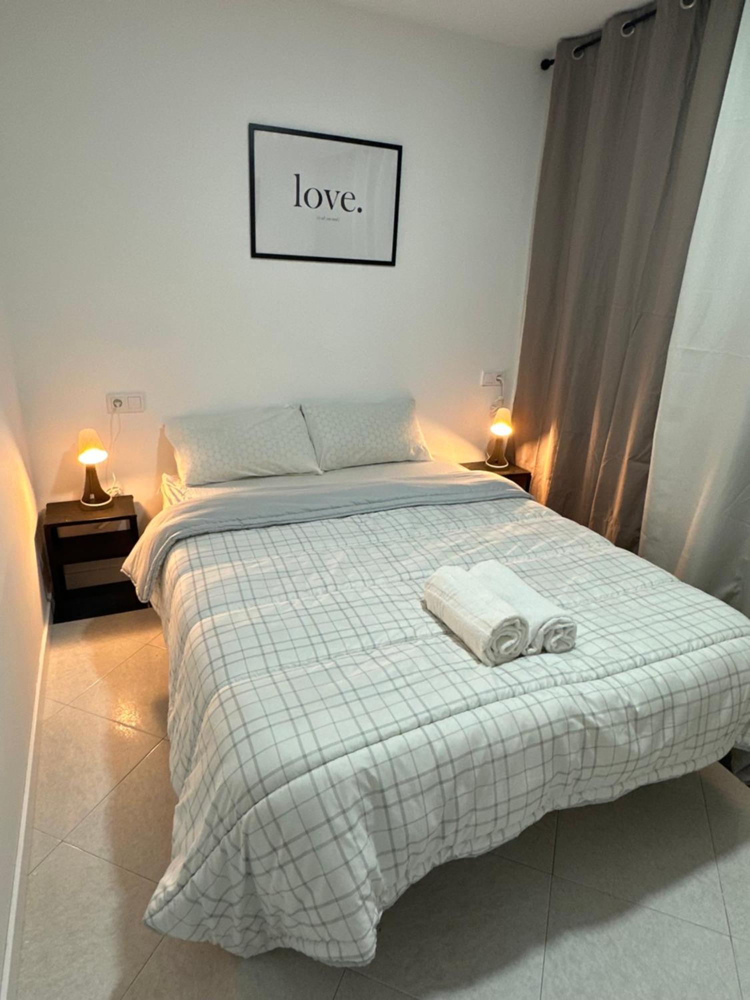 Rooms Mediavilla Madrid Exterior photo