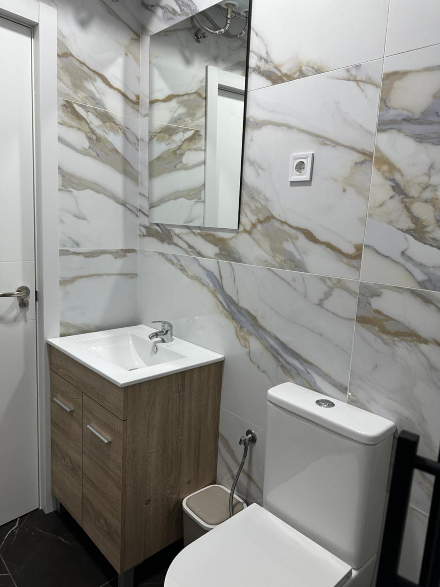 Rooms Mediavilla Madrid Exterior photo